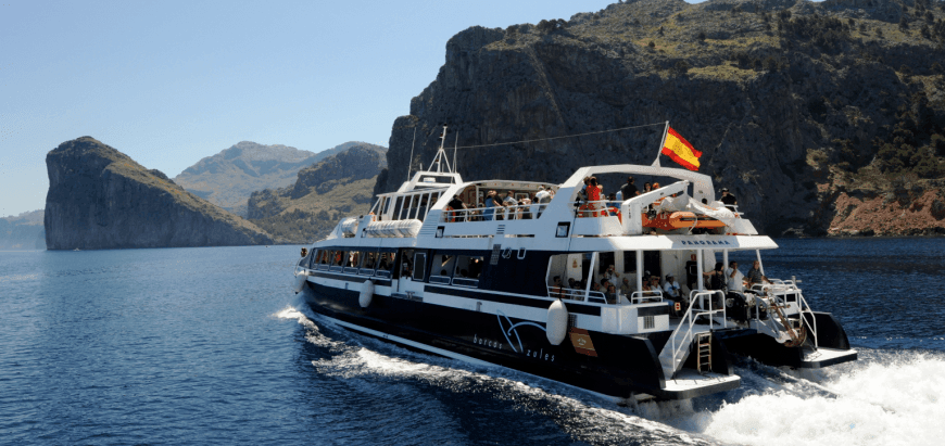 Schiff in Sa Calobra