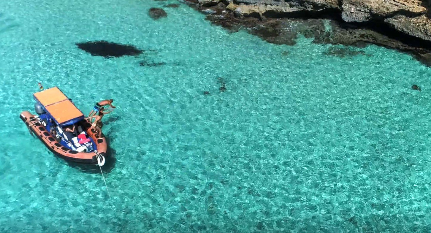 Schwimmstopp in Cala Marmols