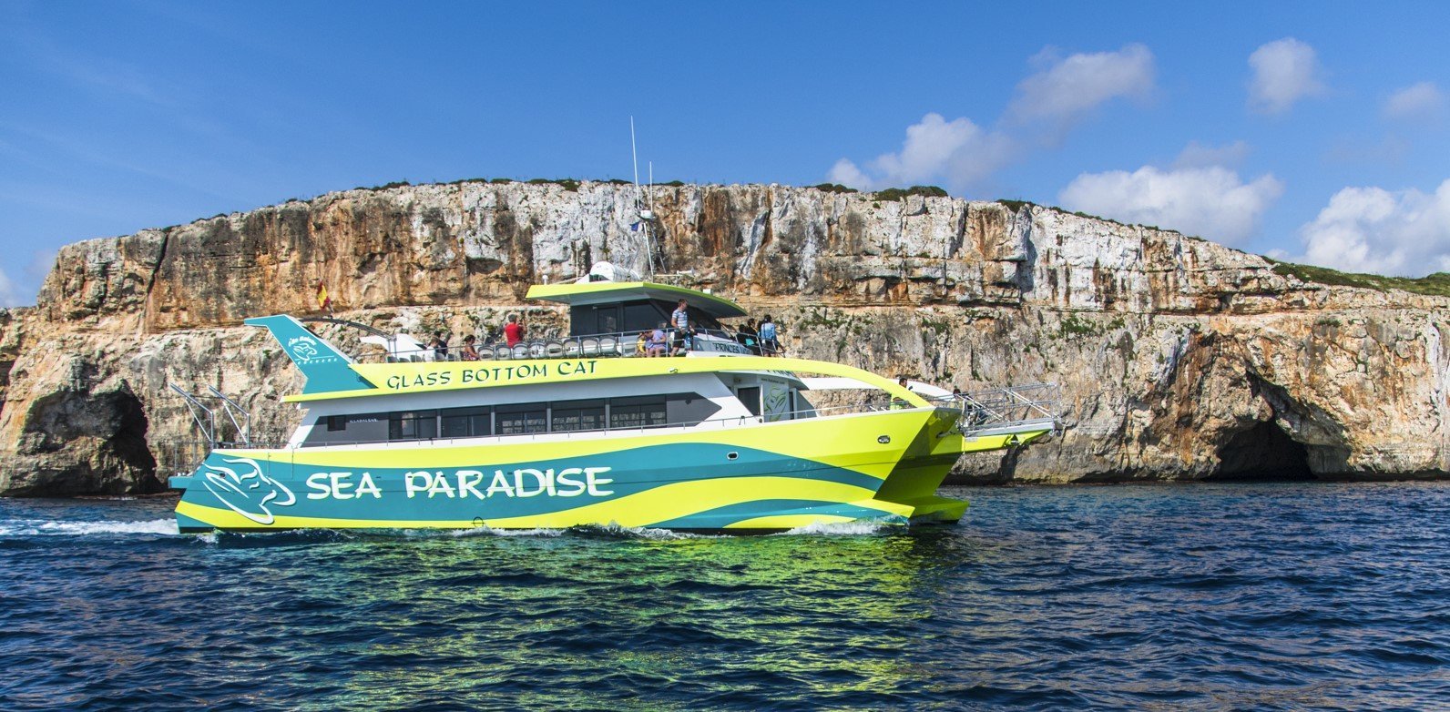 Boot Sea Paradise