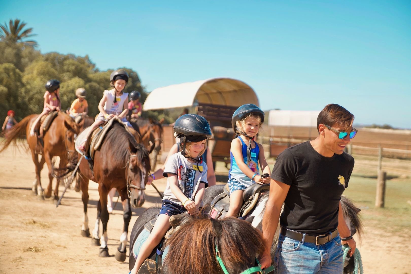 Pony reiten während Piratentour auf Mallorca
