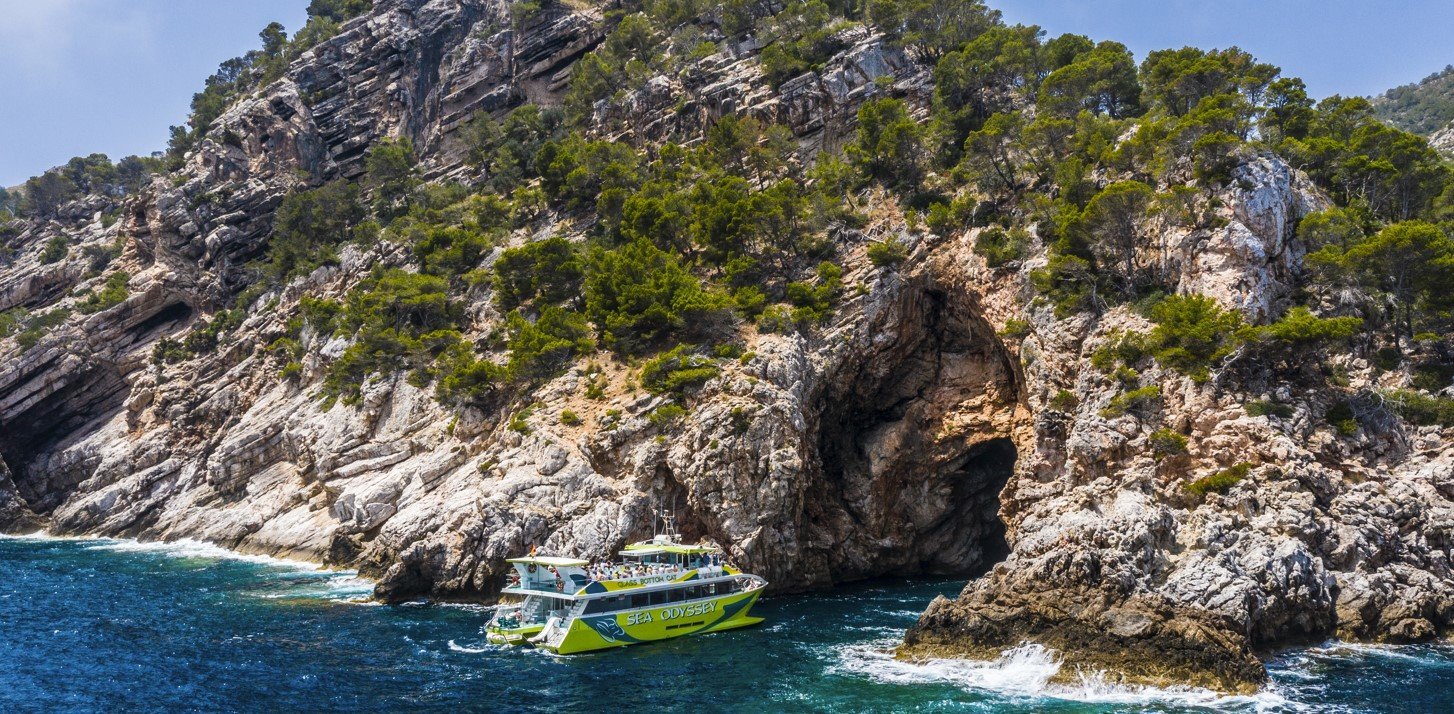 entrada en una cueva