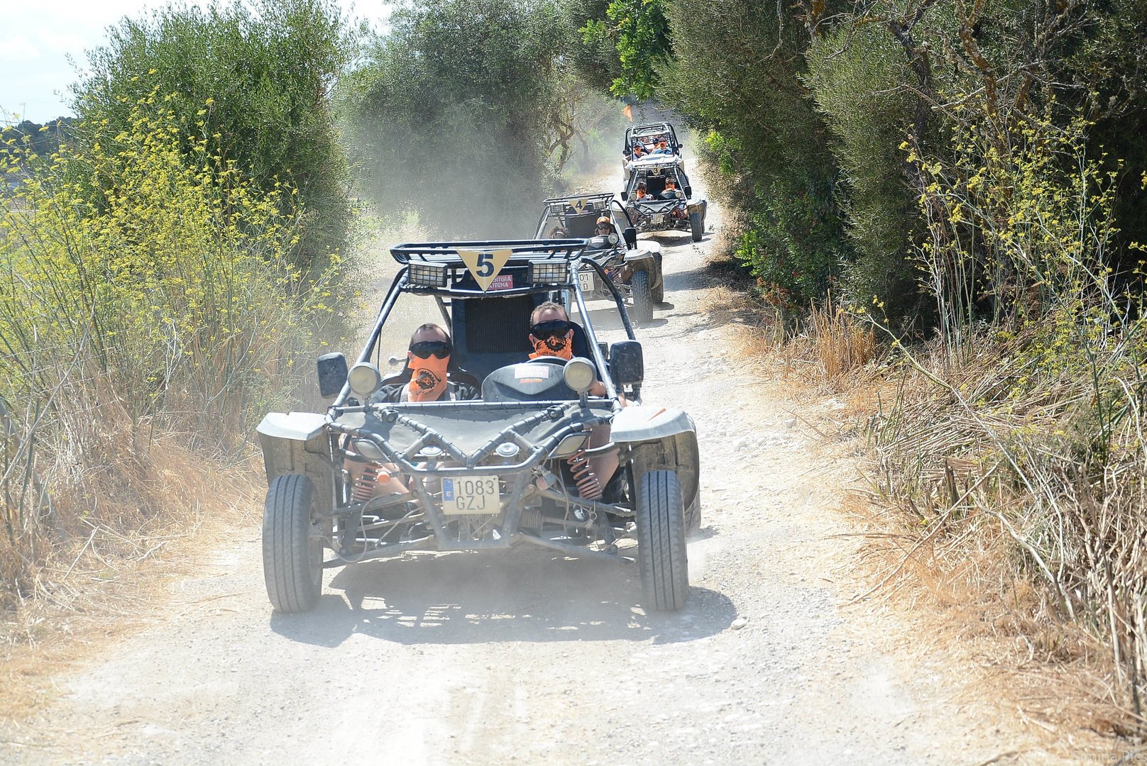 haciendo off road con el buggy