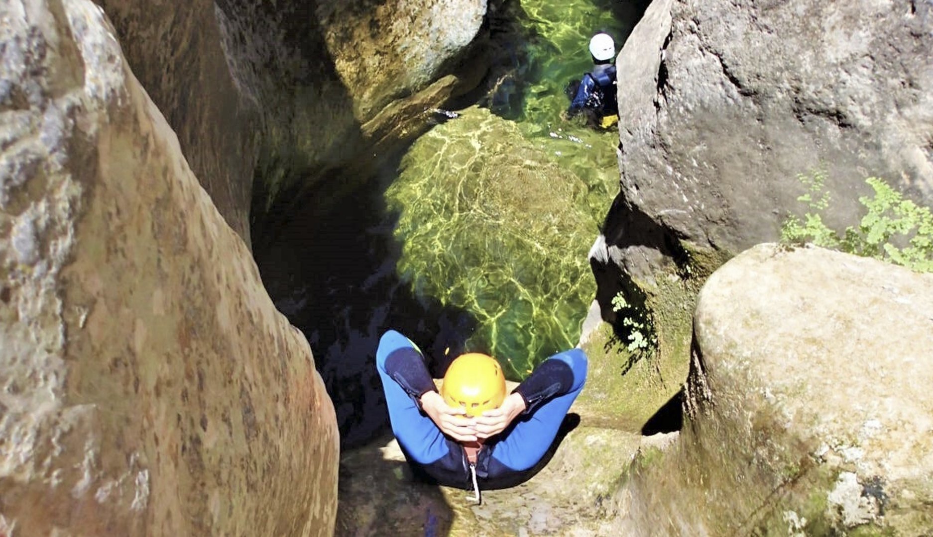 Descendiendo un barranco en Mallorca