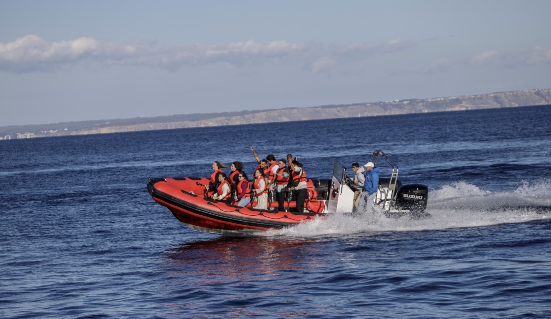 montar en la lancha rápida