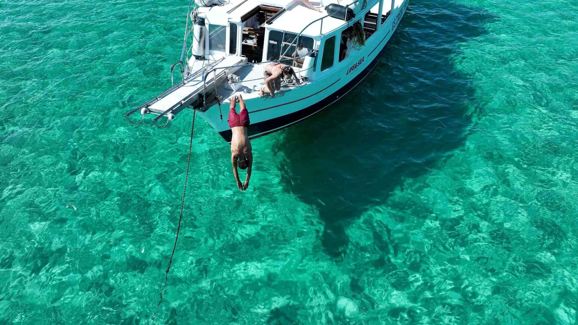 Aquas cristalinas en playa  Es Trenc 
