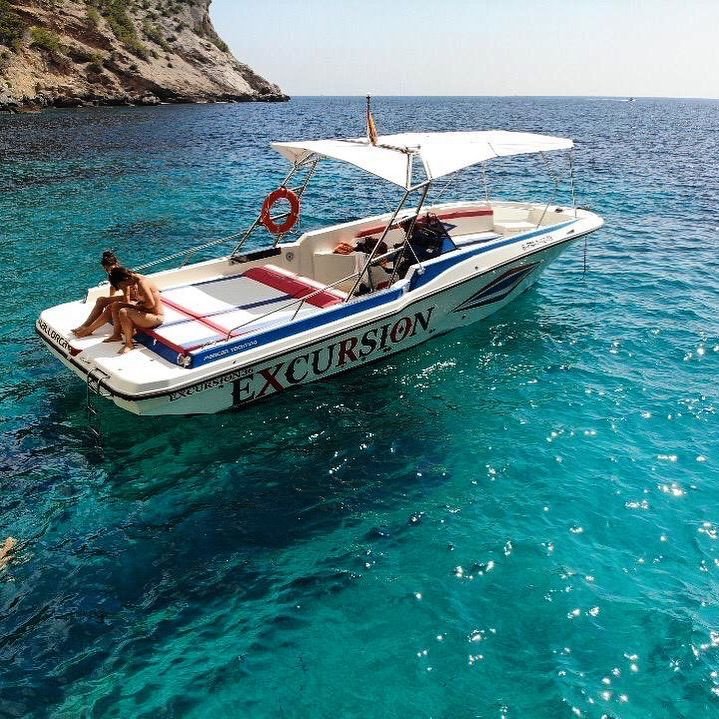boat in alcudia
