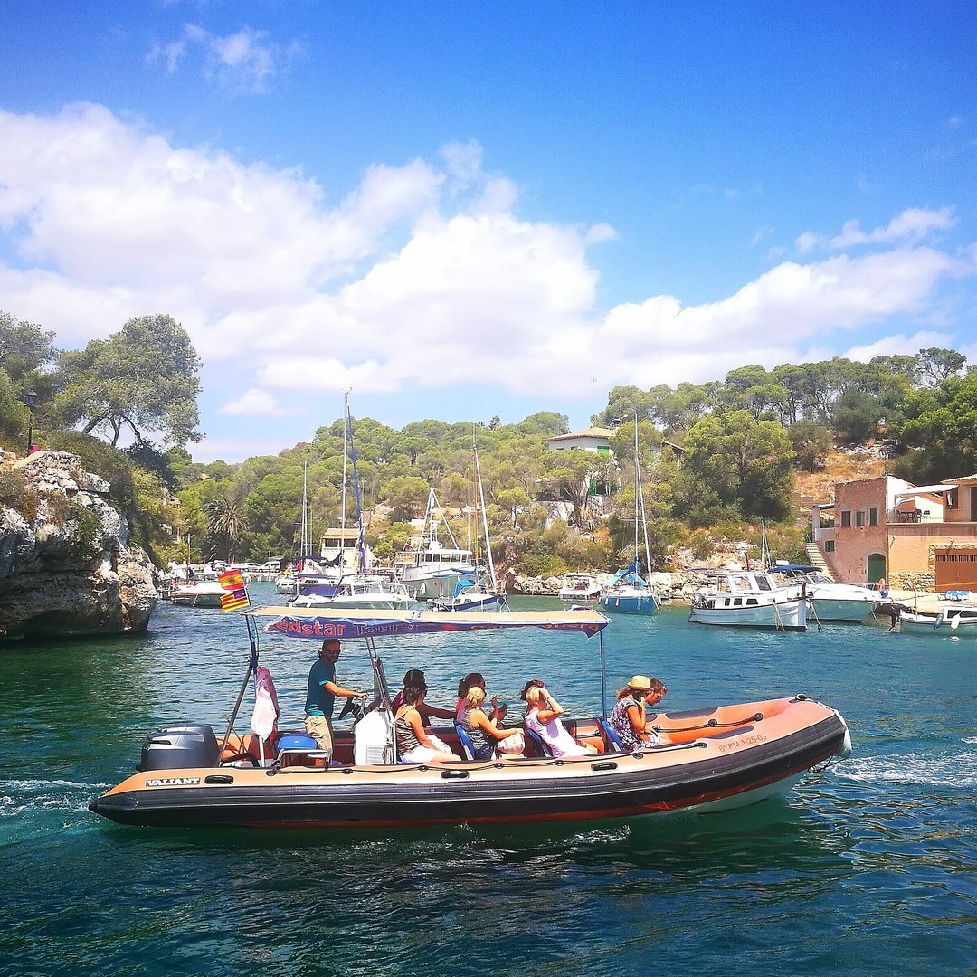 leaving cala figuera by boat