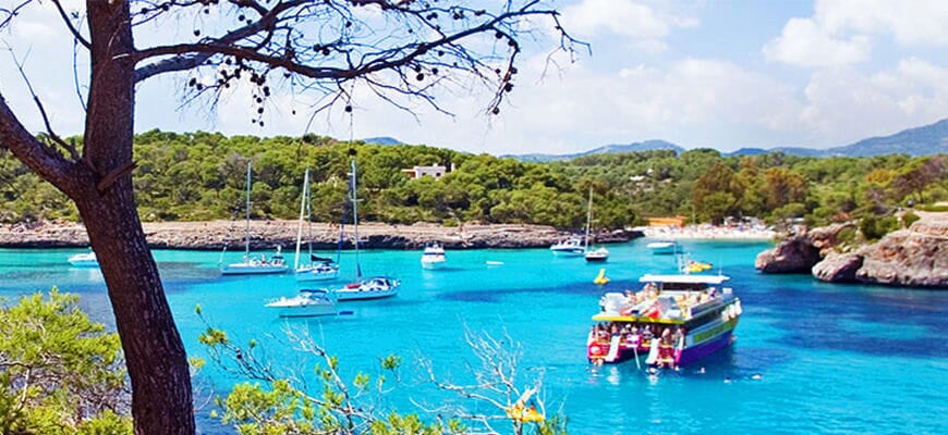 Cruising along Mallorca's east coast