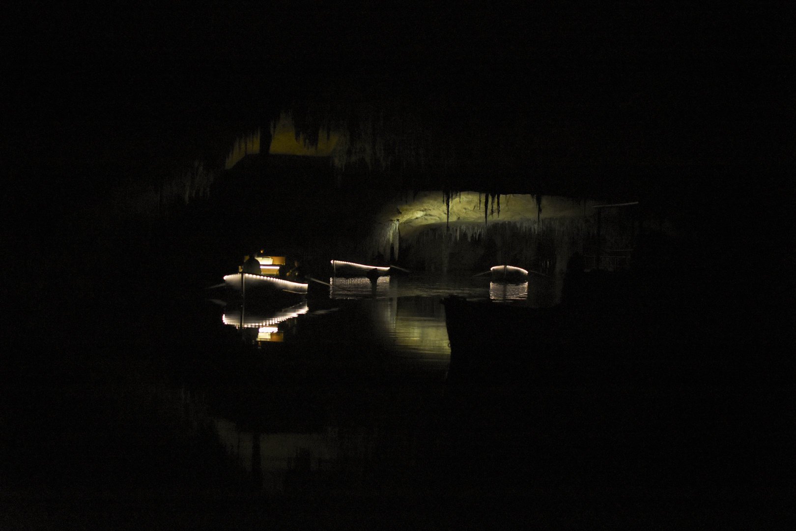 Darkness inside the Caves of Drach