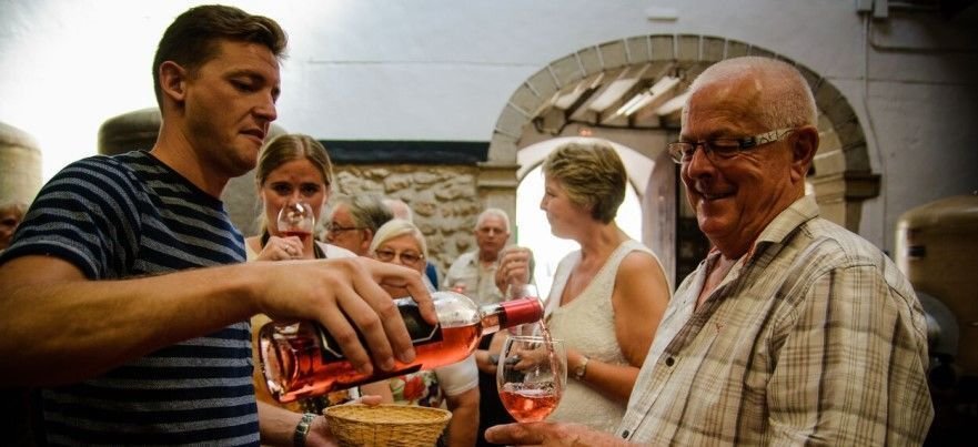 tour includes a wine tasting in a mallorca bodega