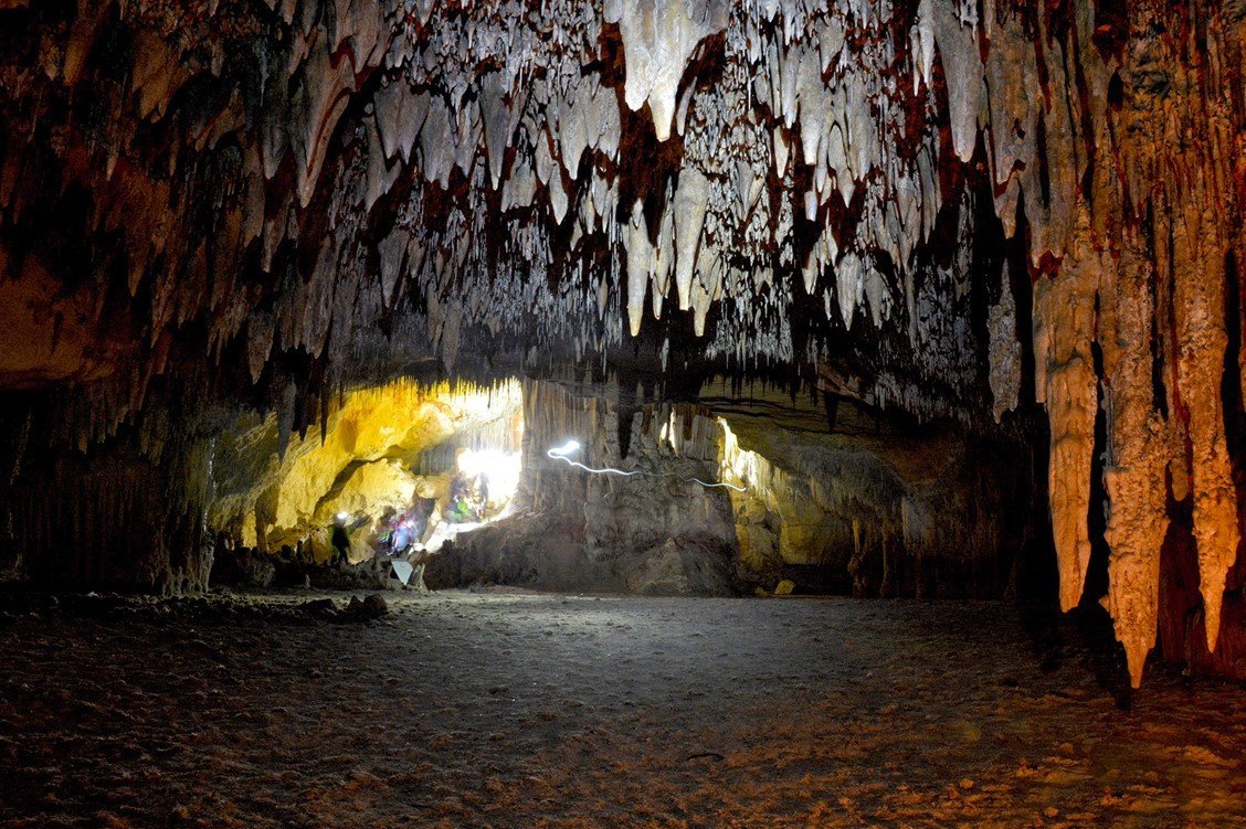 caving route inside the cave des coloms